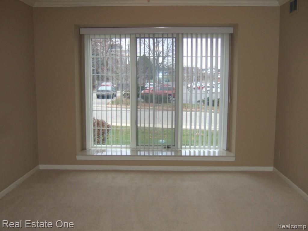 416 North Helen Avenue, Unit 1 Rochester, MI 48307 - Photo 16 of 28 2014-12-10 09.01