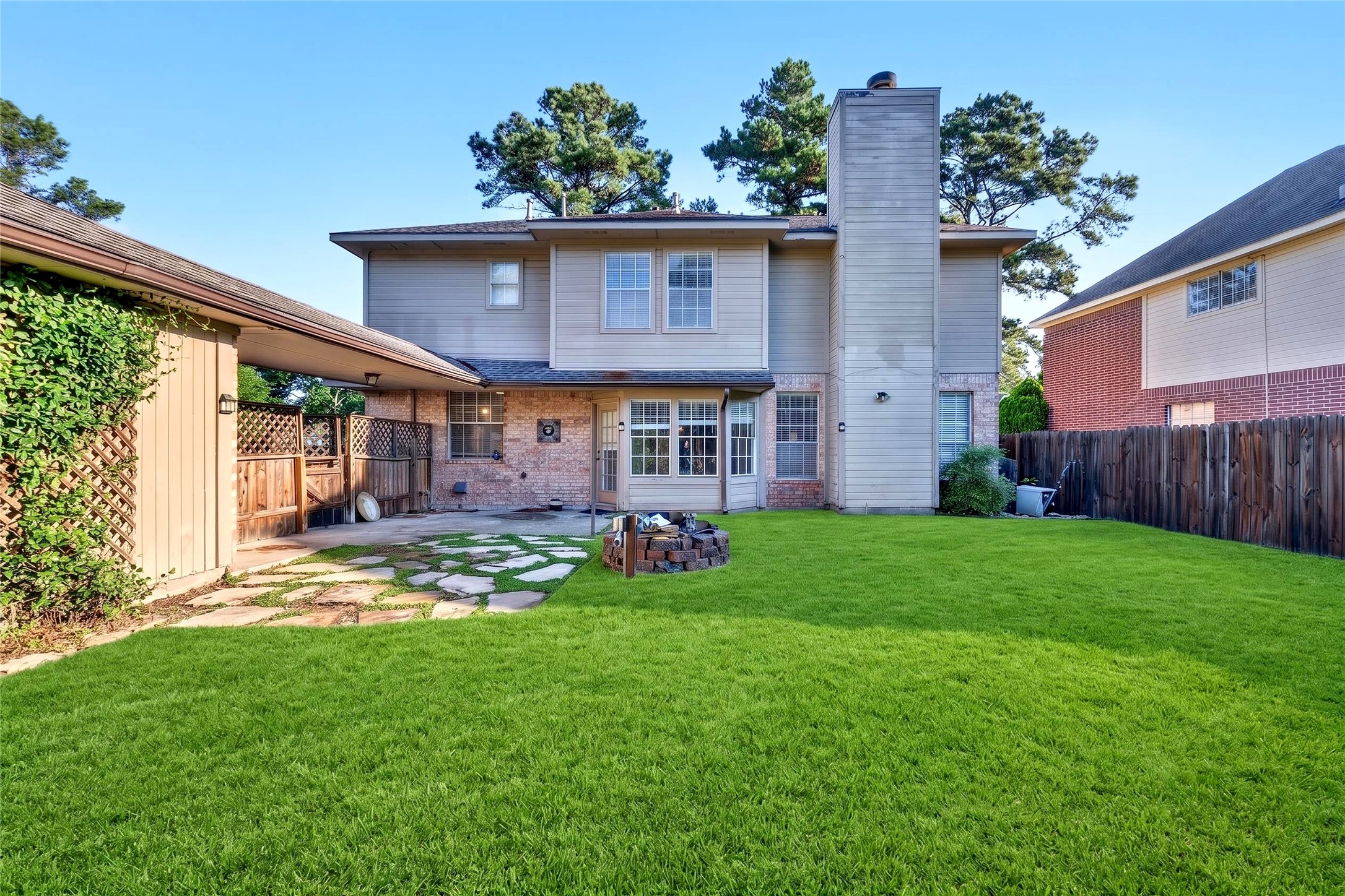 10615 Vandercroft Court Houston, TX 77070 - Photo 39 of 47 front view of a house with a yard