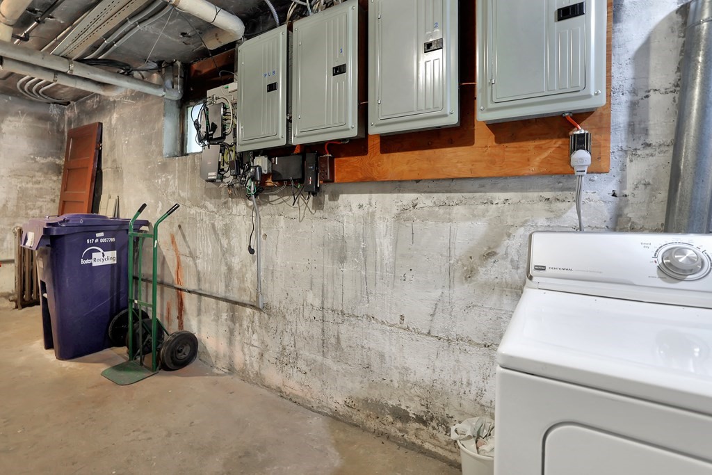 28 Pinedale Road Boston, MA 02131 - Photo 31 of 36 Gallery Image 31