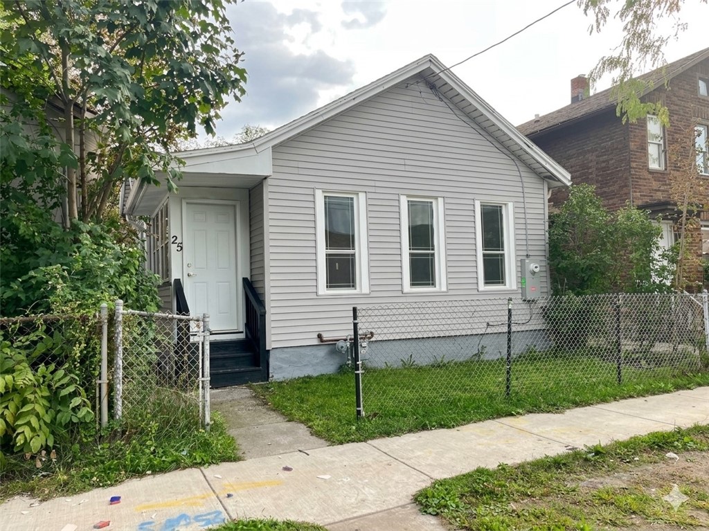 25 Lorenzo Street Rochester, NY 14611 - Photo 3 of 19 Gallery Image 3