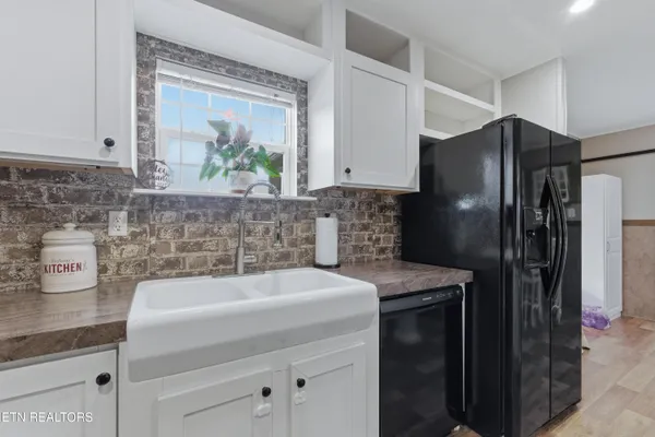 $264,900 | 915 Howell River Road, Rutledge, TN 37861