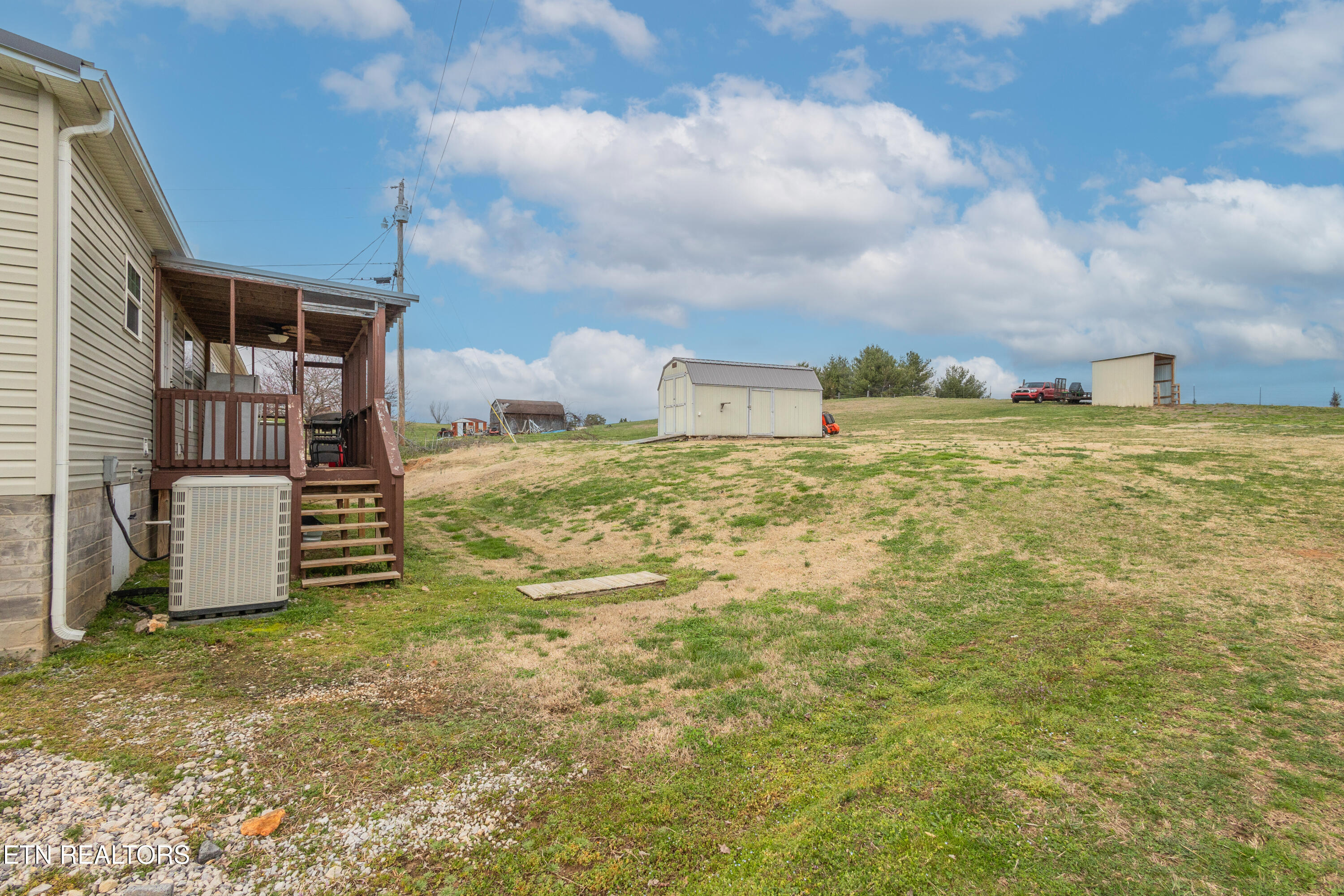 915 Howell River Road Rutledge, TN 37861 - Photo 32 of 37 300-33