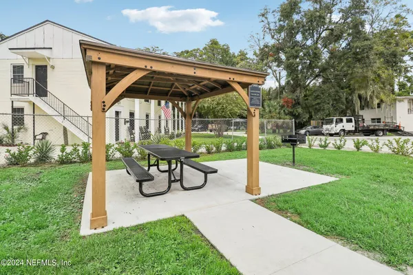 $1,325 | 1900 Danese Court, Jacksonville, FL 32207