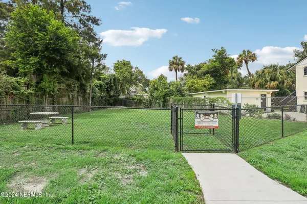 $1,325 | 1900 Danese Court, Jacksonville, FL 32207