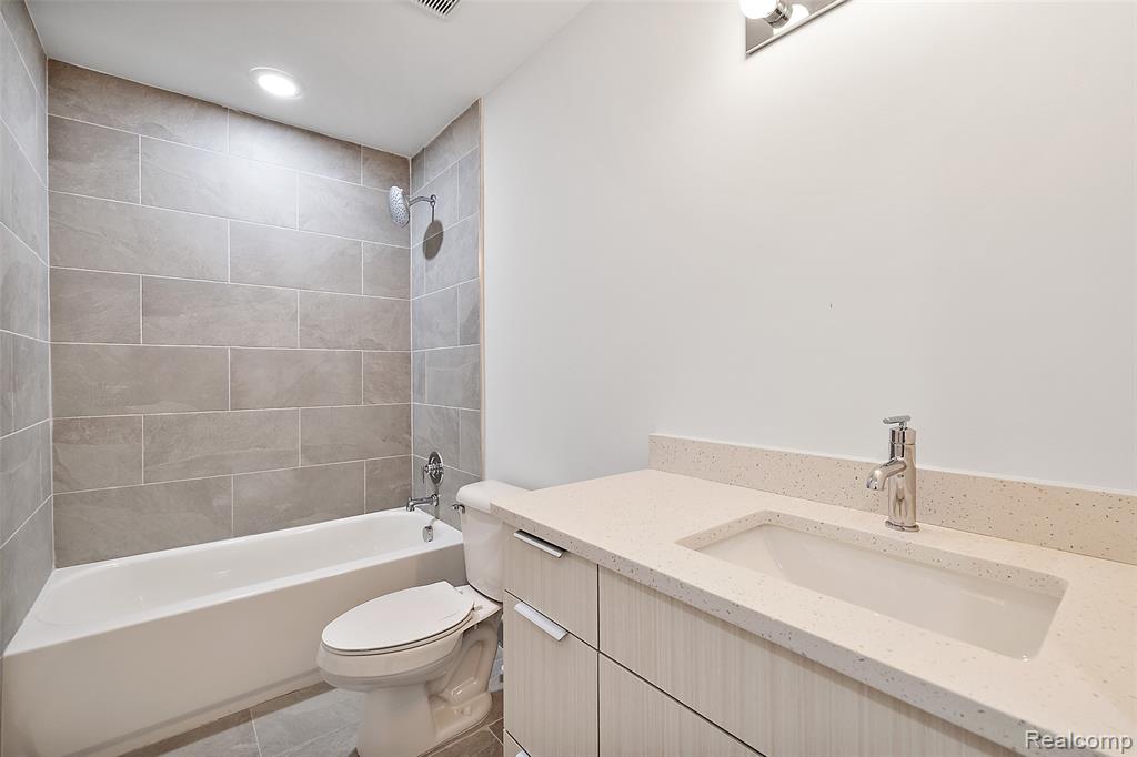 2829 Summers Place Troy, MI 48084 - Photo 36 of 37