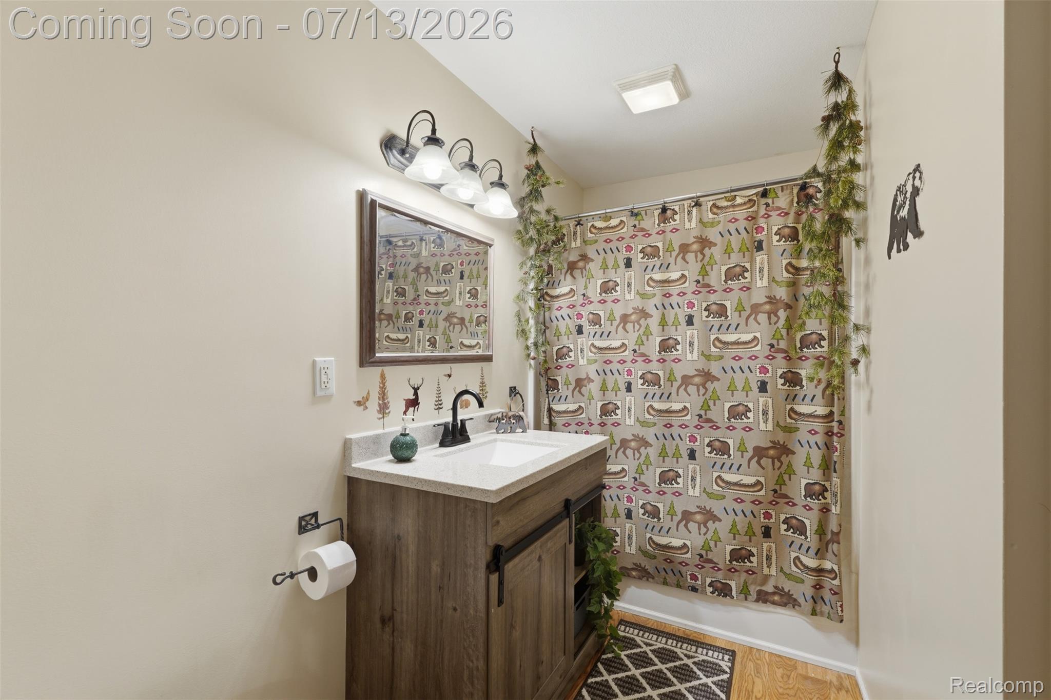10525 Antcliff Road Brooklyn, MI 49230 - Photo 28 of 80 Second floor bathroom