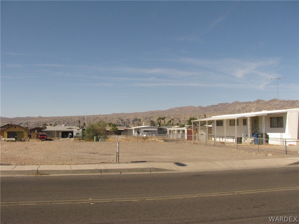 1477 Trane Road Bullhead City, AZ 86442 - Photo 2 of 9 Gallery Image 2