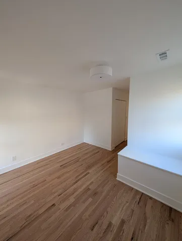 $4,495 | 916 North Noble Street, Unit 2F, Chicago, IL 60642