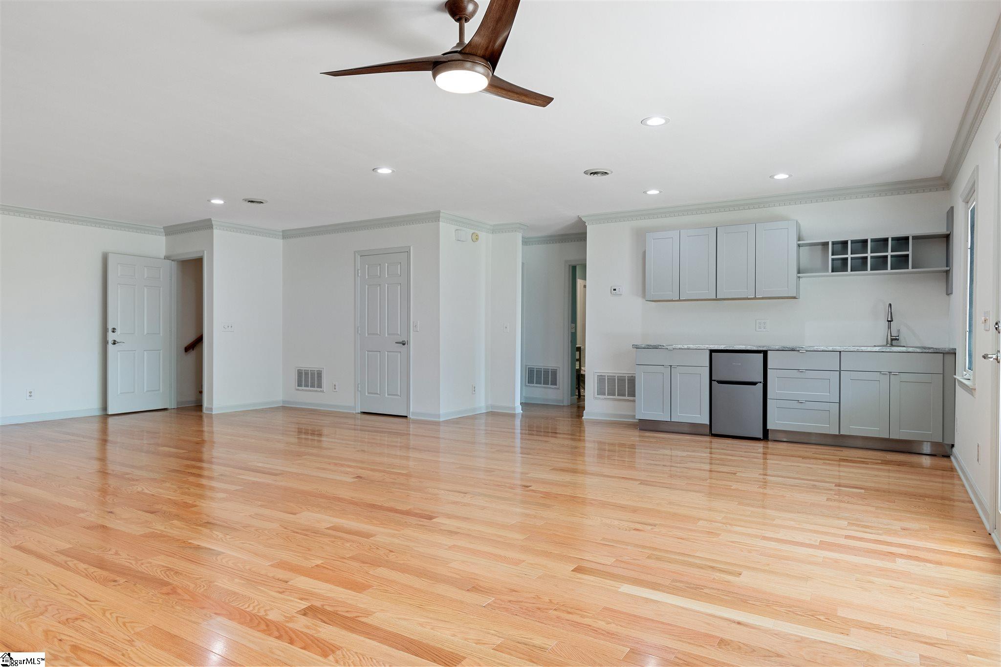 103 Altamont Road Greenville, SC 29609 - Photo 20 of 35