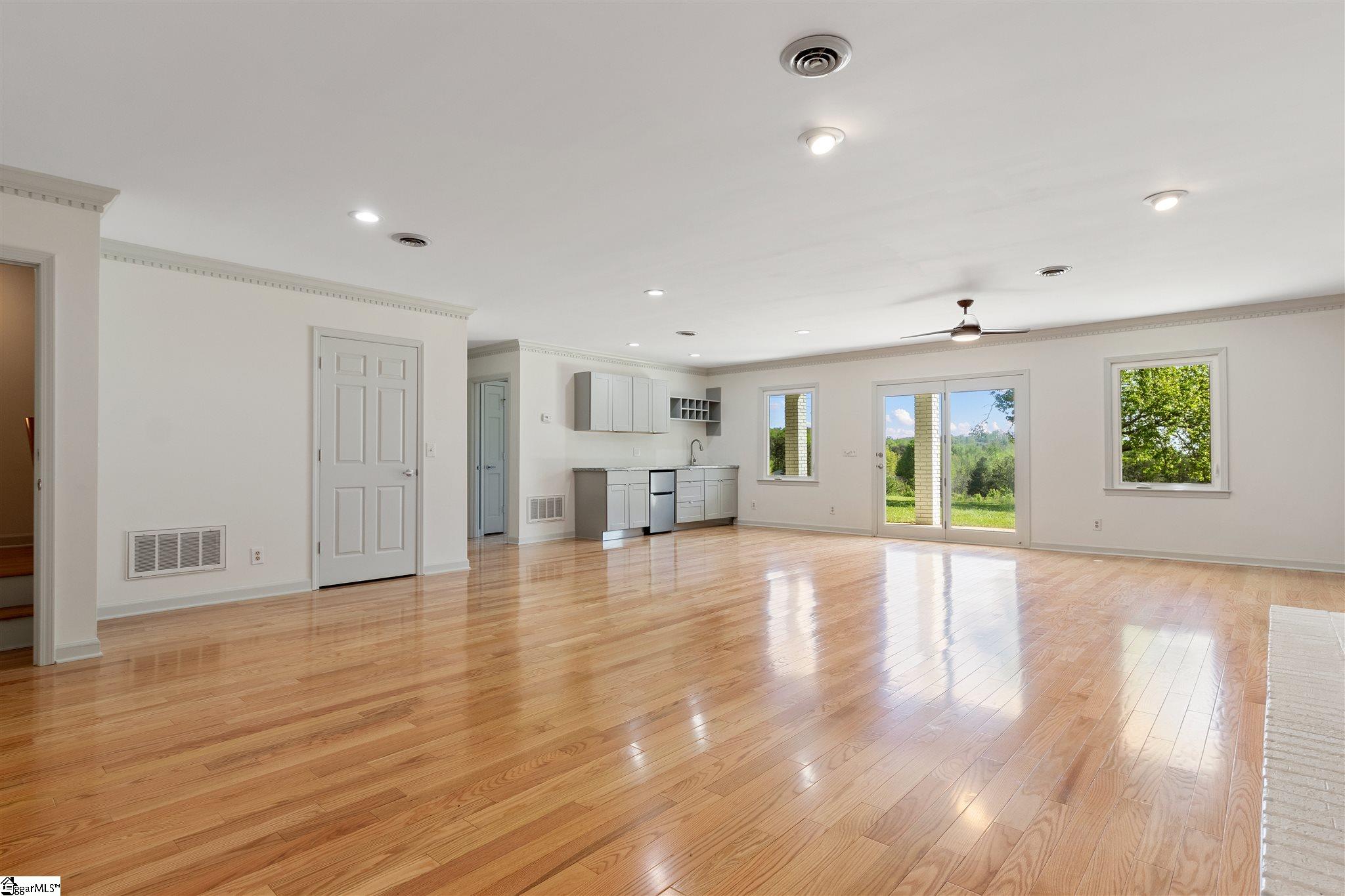 103 Altamont Road Greenville, SC 29609 - Photo 22 of 35
