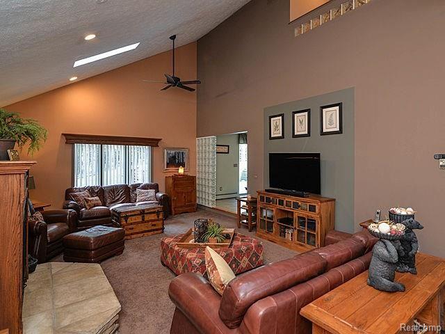 2251 Spruce Ridge Howell, MI 48855 - Photo 16 of 56 15217015781_16.jpg