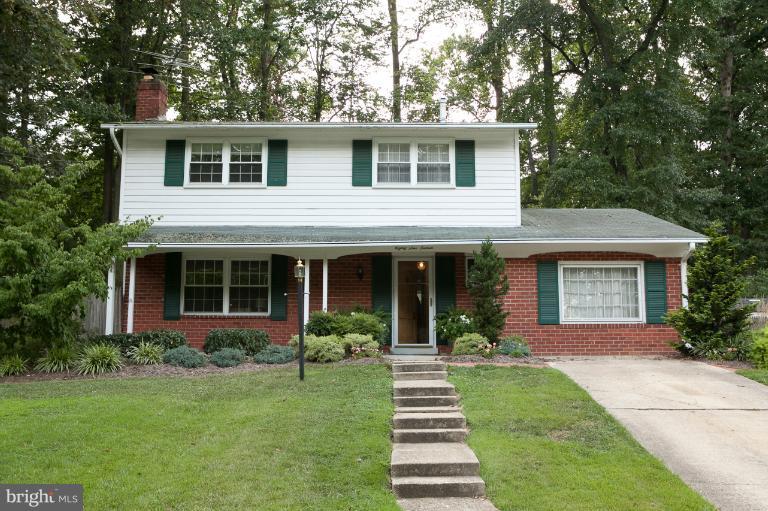 8916 Victoria Road Springfield, VA 22151 - Photo 2 of 24 Exterior (General)