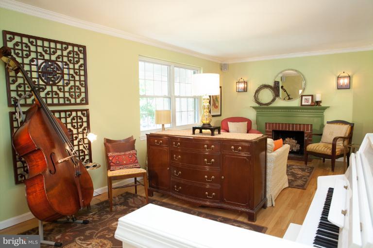 8916 Victoria Road Springfield, VA 22151 - Photo 20 of 24 Bedroom
