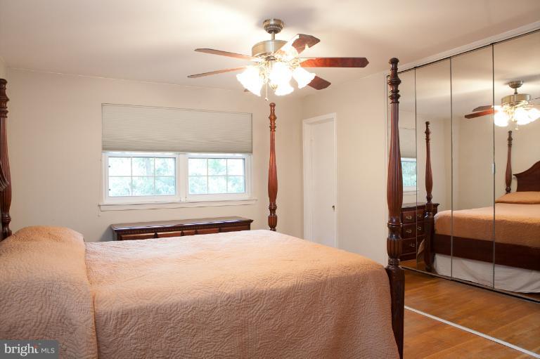 8916 Victoria Road Springfield, VA 22151 - Photo 22 of 24 Bedroom (Master)