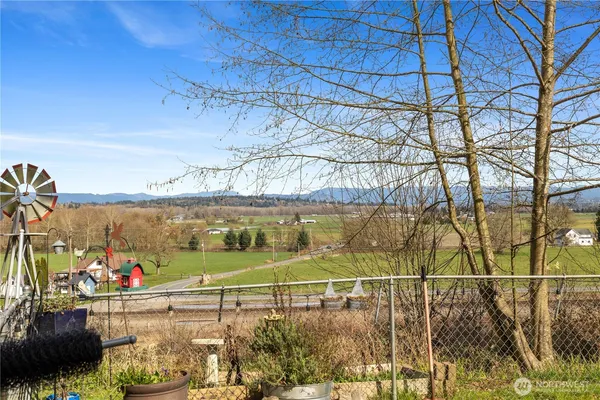 $1,650,000 | 513 212th Street Northwest, Arlington, WA 98223