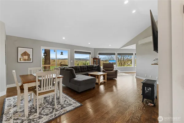 $1,650,000 | 513 212th Street Northwest, Arlington, WA 98223