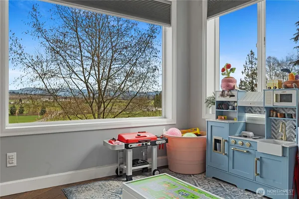 $1,650,000 | 513 212th Street Northwest, Arlington, WA 98223