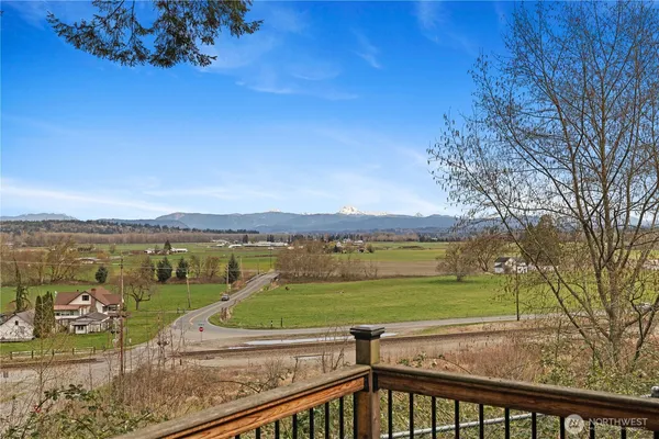 $1,650,000 | 513 212th Street Northwest, Arlington, WA 98223