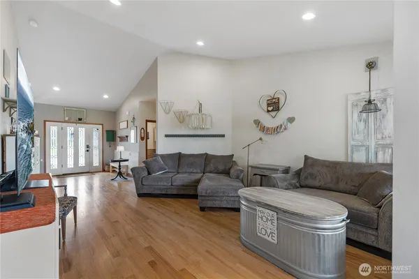$1,650,000 | 513 212th Street Northwest, Arlington, WA 98223