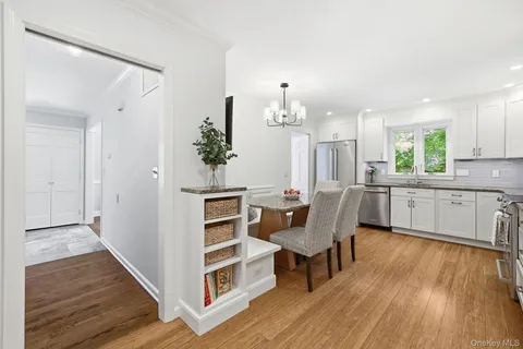 $1,249,000 | 16 Old Farm Lane, Hartsdale, NY 10530