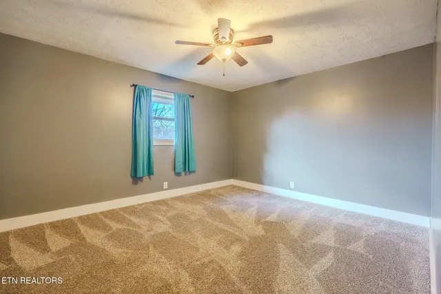 $289,990 | 111 Rockwaller Lane, Jacksboro, TN 37757