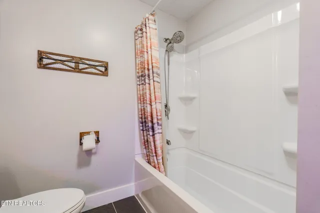 $289,990 | 111 Rockwaller Lane, Jacksboro, TN 37757