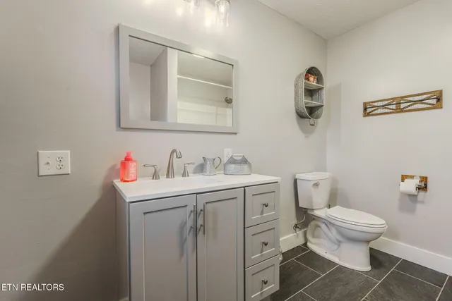 $289,990 | 111 Rockwaller Lane, Jacksboro, TN 37757