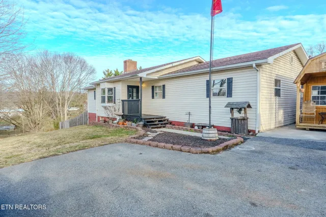 $289,990 | 111 Rockwaller Lane, Jacksboro, TN 37757