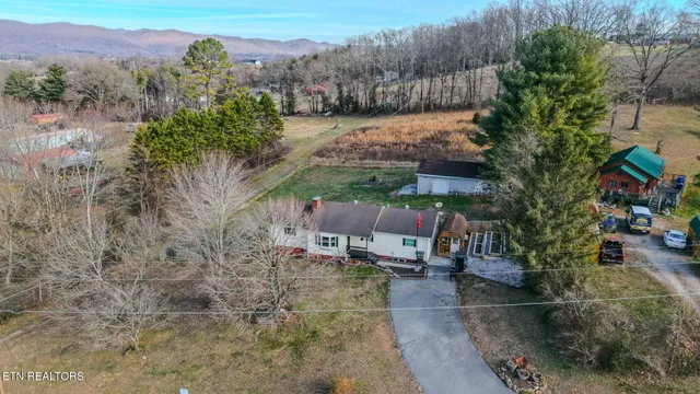 $289,990 | 111 Rockwaller Lane, Jacksboro, TN 37757