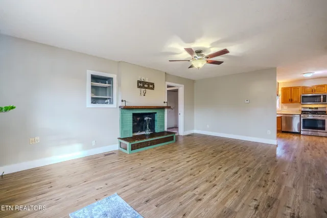 $289,990 | 111 Rockwaller Lane, Jacksboro, TN 37757