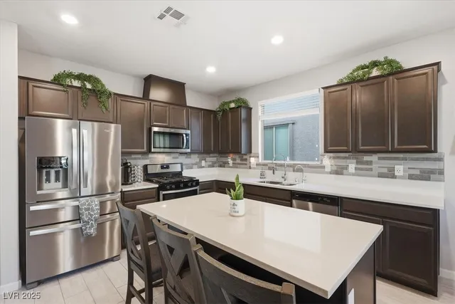 $505,000 | 6955 Feather Hl Street, North Las Vegas, NV 89086