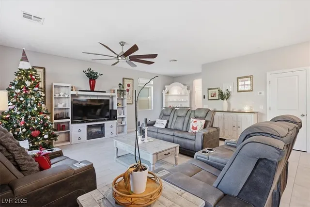 $505,000 | 6955 Feather Hl Street, North Las Vegas, NV 89086