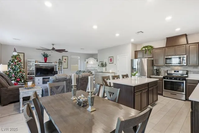 $505,000 | 6955 Feather Hl Street, North Las Vegas, NV 89086