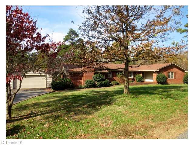 529 Edgewood Road Asheboro, NC 27205 - Photo 1 of 16 Exterior Front.