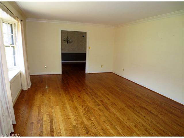 529 Edgewood Road Asheboro, NC 27205 - Photo 2 of 16 Living Room.