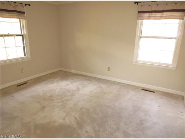 529 Edgewood Road Asheboro, NC 27205 - Photo 10 of 16 2nd Bedroom.