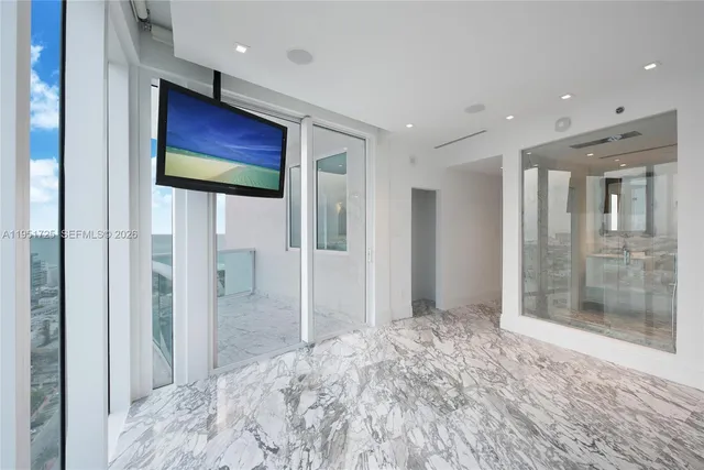 $14,500,000 | 1000 South Pointe Drive, Unit PH2804, Miami Beach, FL 33139