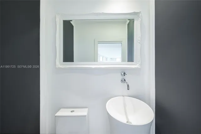 $14,500,000 | 1000 South Pointe Drive, Unit PH2804, Miami Beach, FL 33139