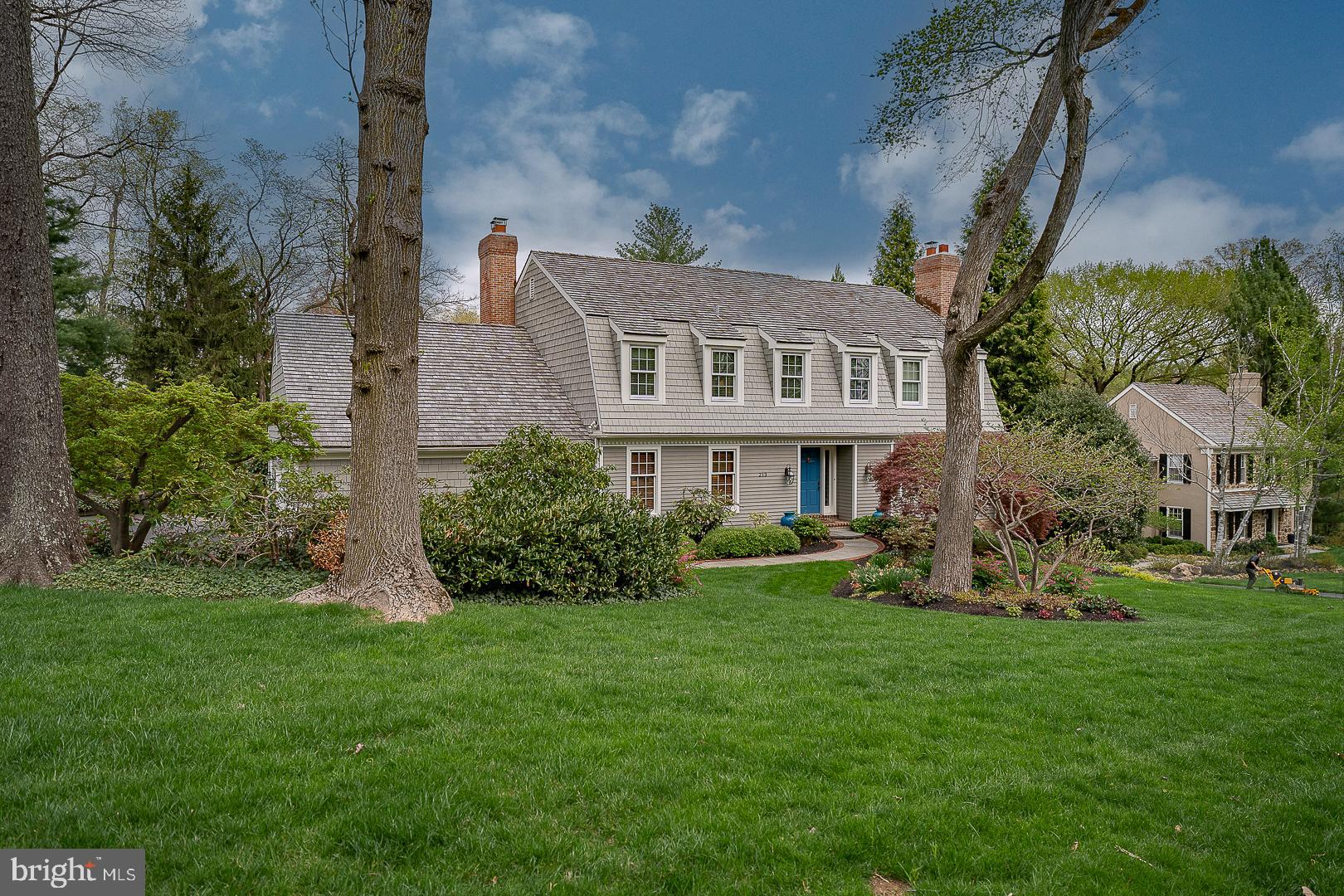 213 Ravenscliff Road Wayne, PA 19087 - Photo 1 of 68 Welcome to 213 Ravenscliff!