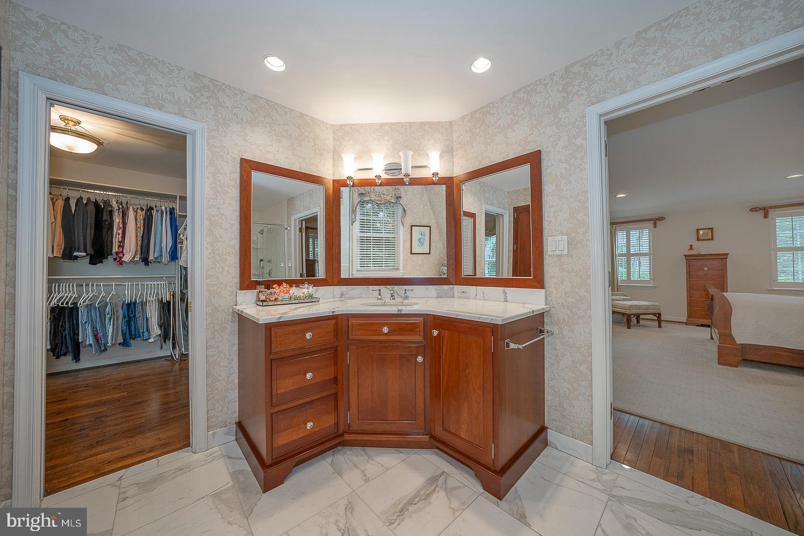 213 Ravenscliff Road Wayne, PA 19087 - Photo 36 of 68 Elegant Primary Bath