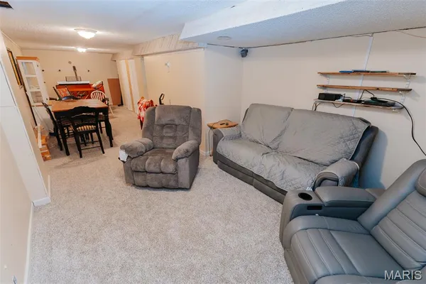 $220,000 | 5281 Pitcher Drive, House Springs, MO 63051