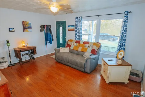 $220,000 | 5281 Pitcher Drive, House Springs, MO 63051