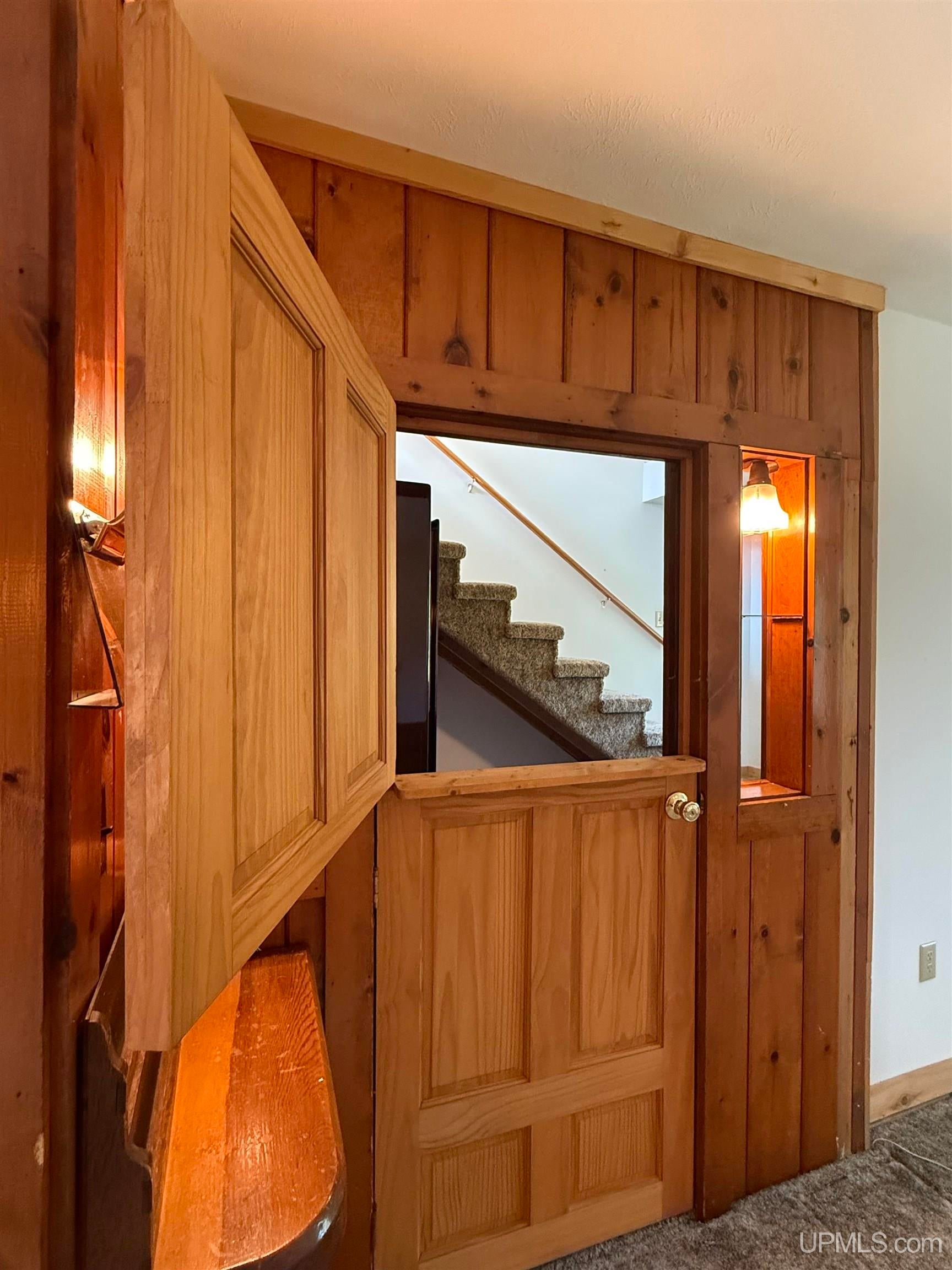 208 Riverside Road Marquette, MI 49855 - Photo 11 of 60 Gallery Image 11