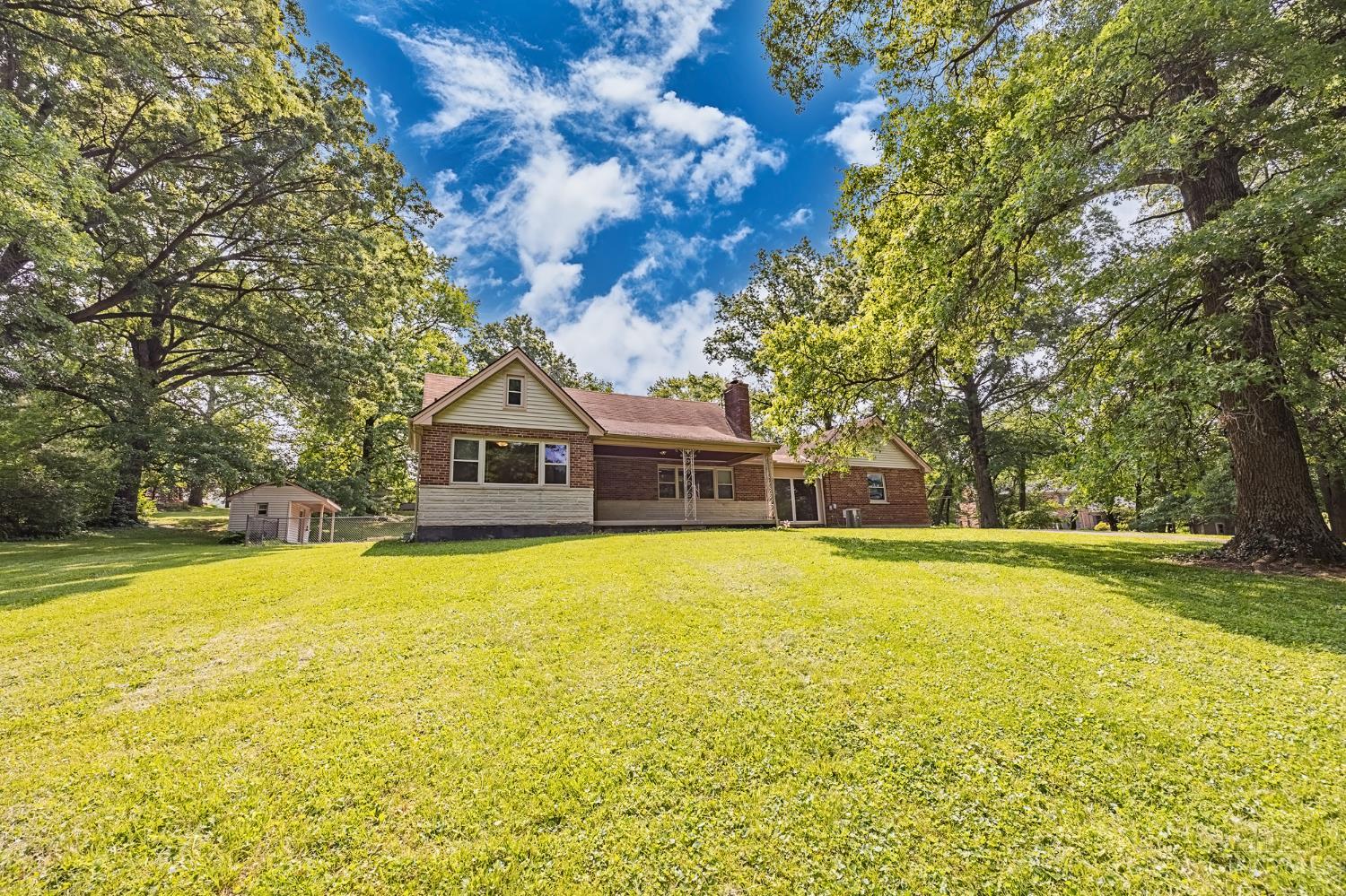 5046 Race Road Cincinnati, OH 45211 - Photo 3 of 56