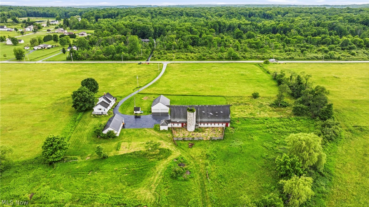 10803 Kile Road Chardon, OH 44024 - Photo 13 of 40
