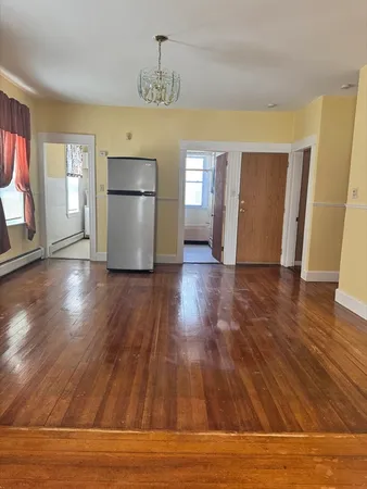 $1,950 | 247 Dawson Street, Unit 1, New Bedford, MA 02745