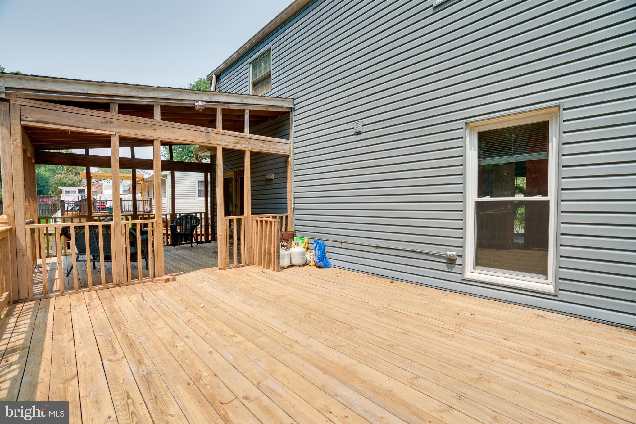 13480 Keytone Road Woodbridge, VA 22193 - Photo 14 of 39 New Larger Deck
