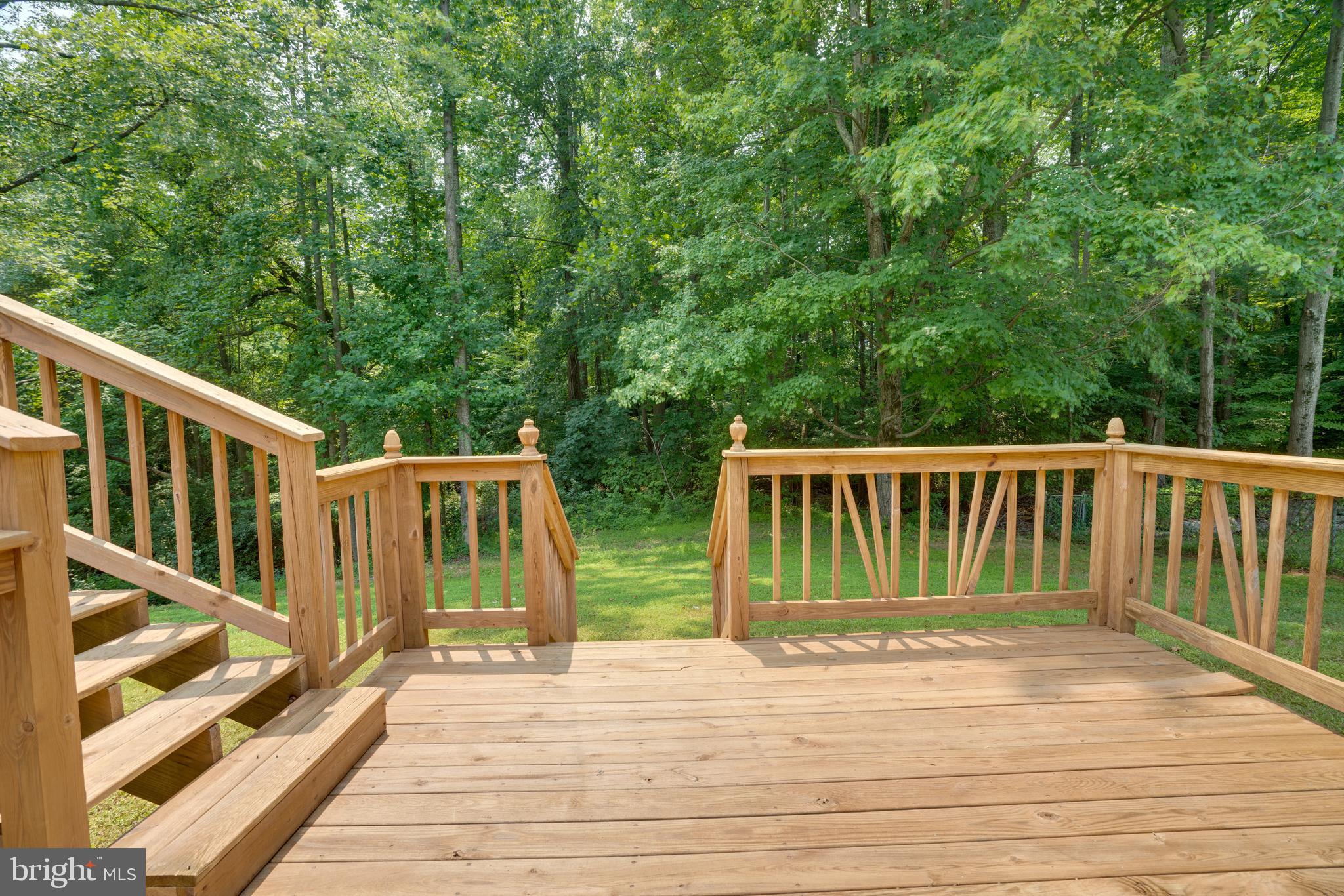 13480 Keytone Road Woodbridge, VA 22193 - Photo 15 of 39 Secondary Deck
