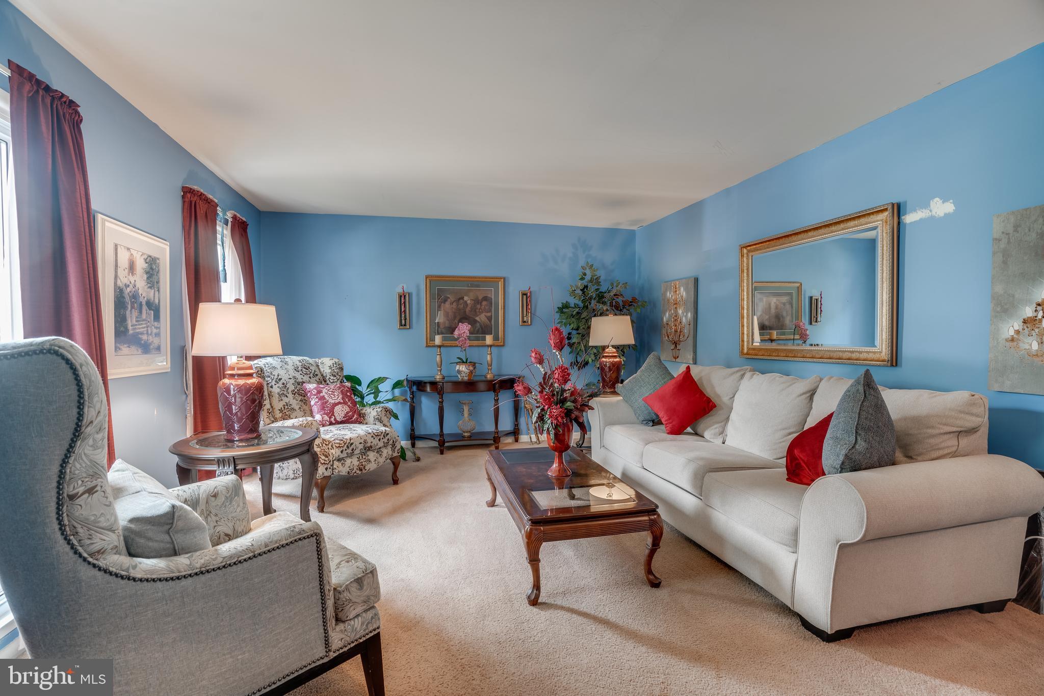 13480 Keytone Road Woodbridge, VA 22193 - Photo 4 of 39 Formal Living Room