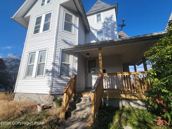 $195,000 | 529 Market Street, Bangor, PA 18013